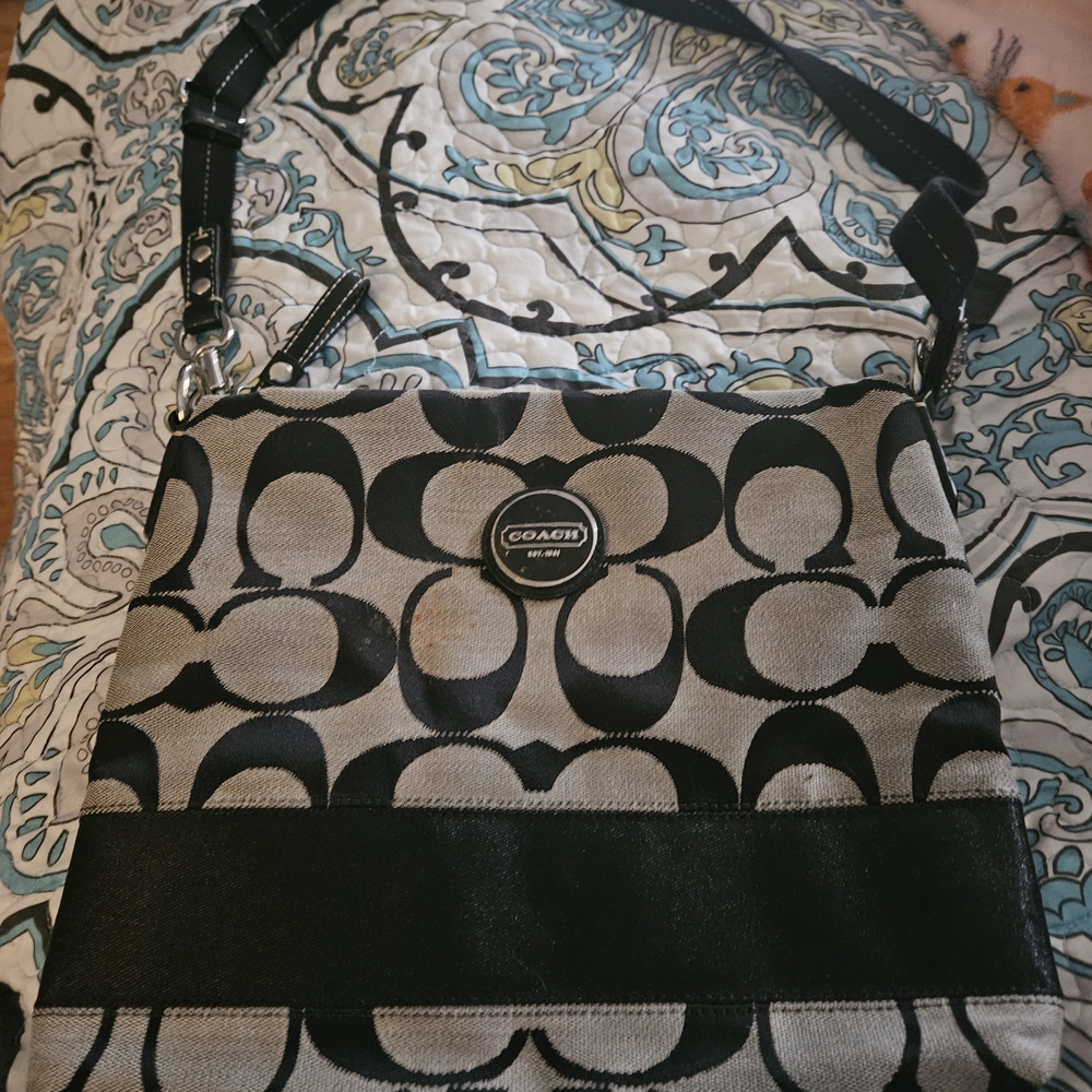 Coach Black and Cream Signature Shoulder Bag